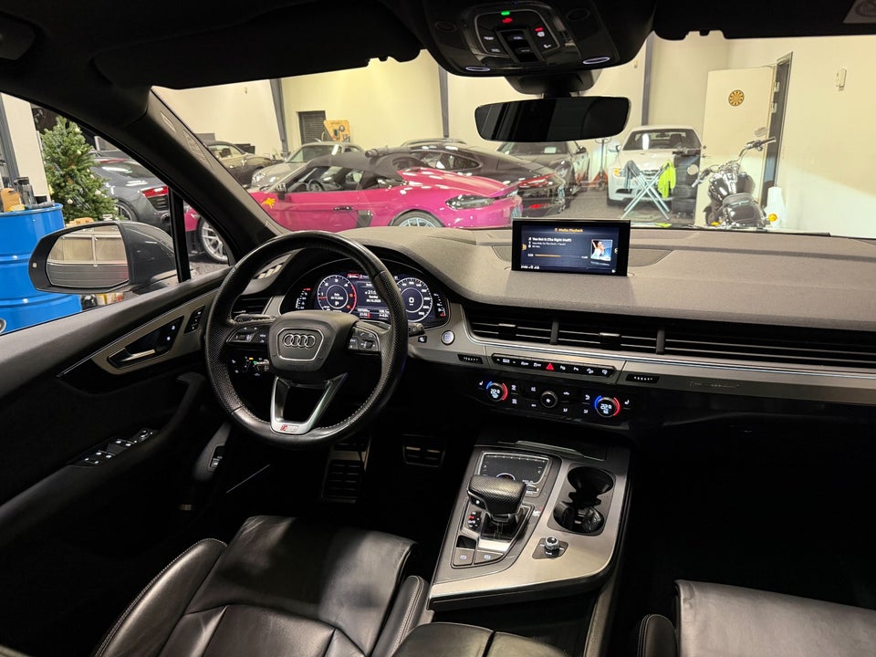 Audi Q7 3,0 TDi 272 S-line quattro Tiptr. 7prs 5d