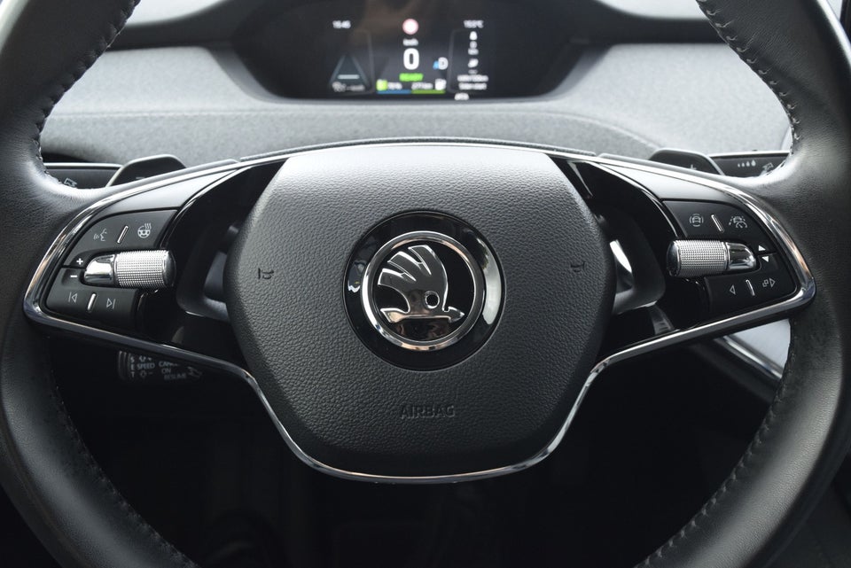 Skoda Enyaq 60 iV Loft 5d