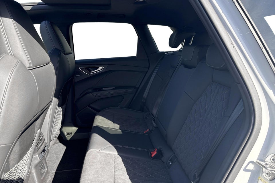 Audi Q4 e-tron 45 Ultra quattro 5d