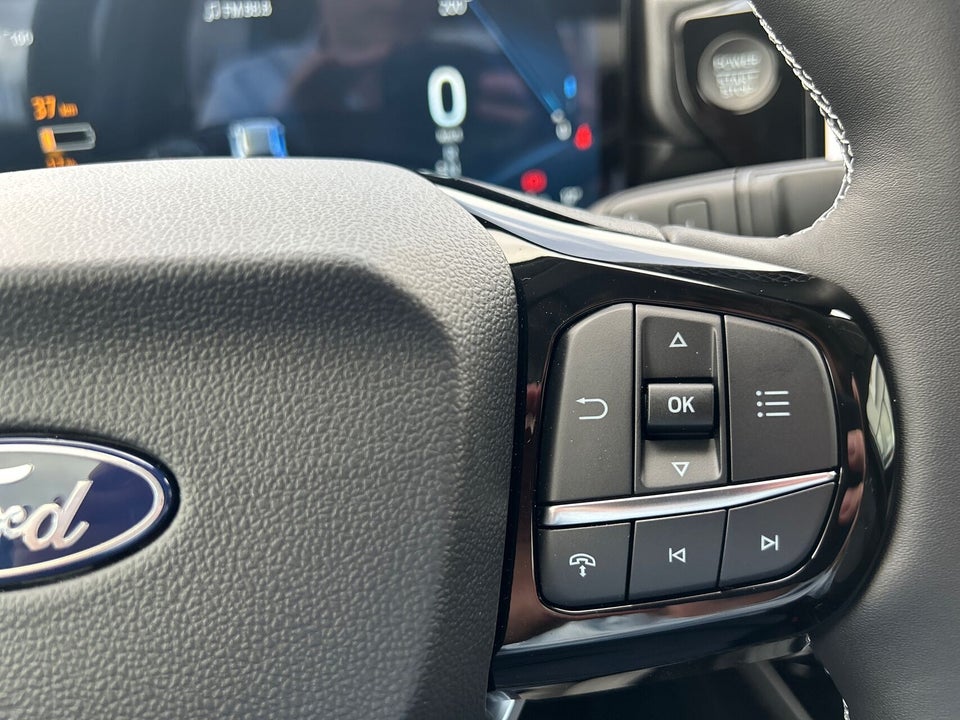 Ford Puma 46 Gen-E Select 5d