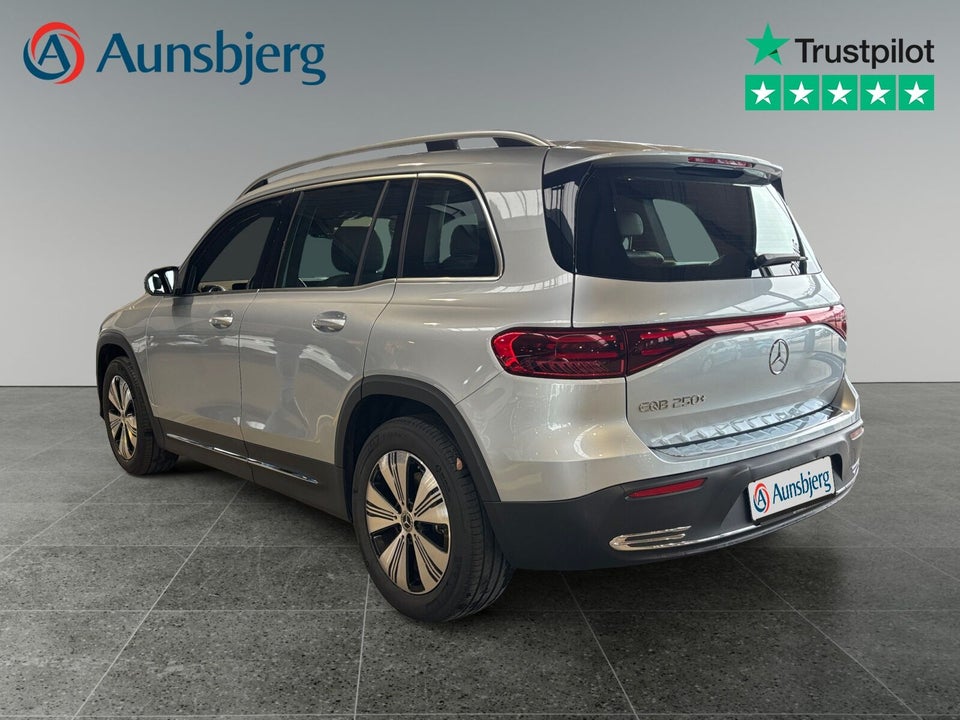 Mercedes EQB250+ Progressive 5d