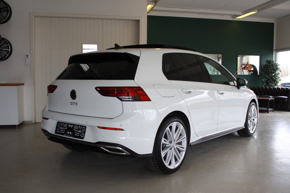VW Golf VIII 1,4 GTE DSG 5d