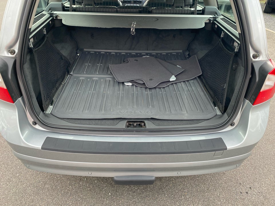 Volvo V70 1,6 T4 180 aut. 5d