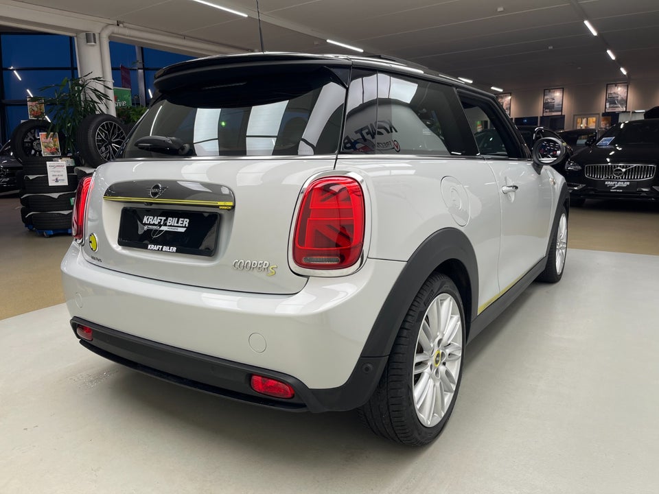 MINI Cooper SE Trim M Greenwich 3d