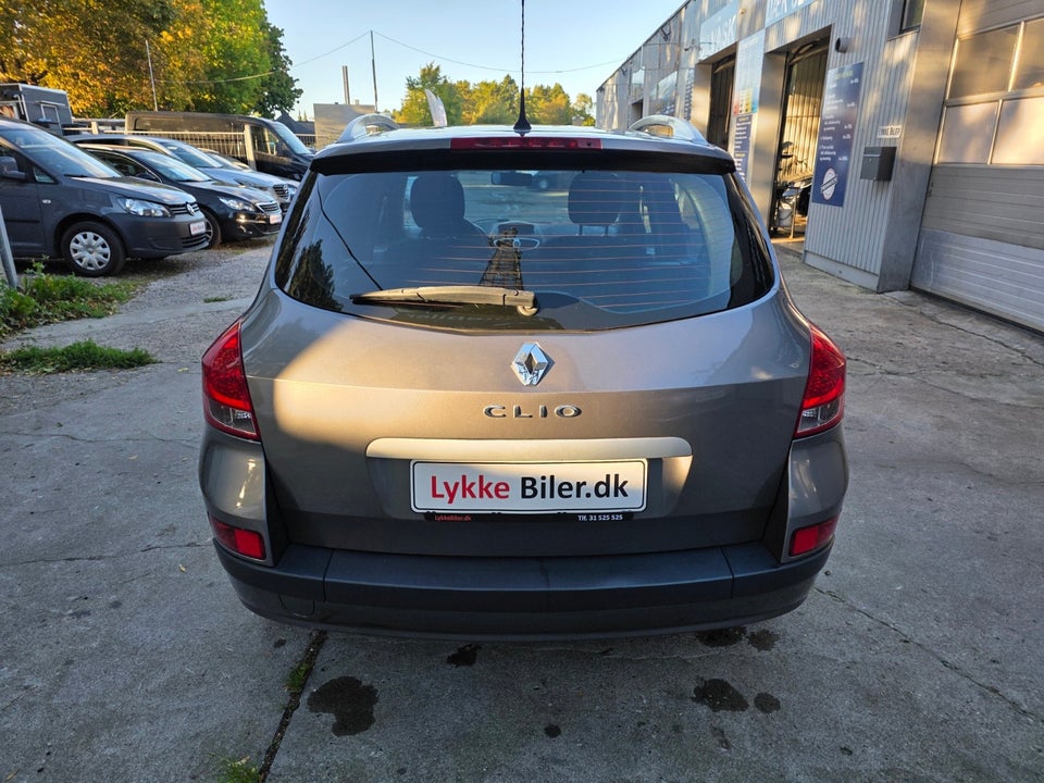 Renault Clio IV 1,2 16V Expression 5d