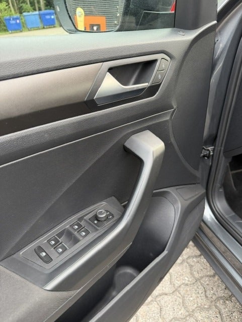 VW T-Roc 1,0 TSi 115 Style 5d