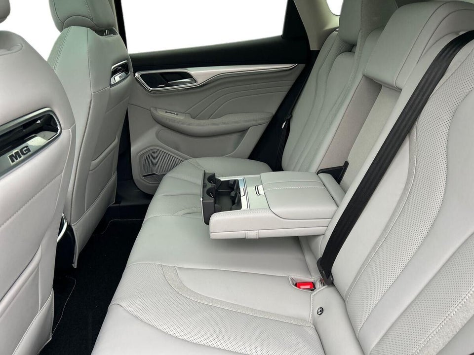 MG Marvel R Performance 5d