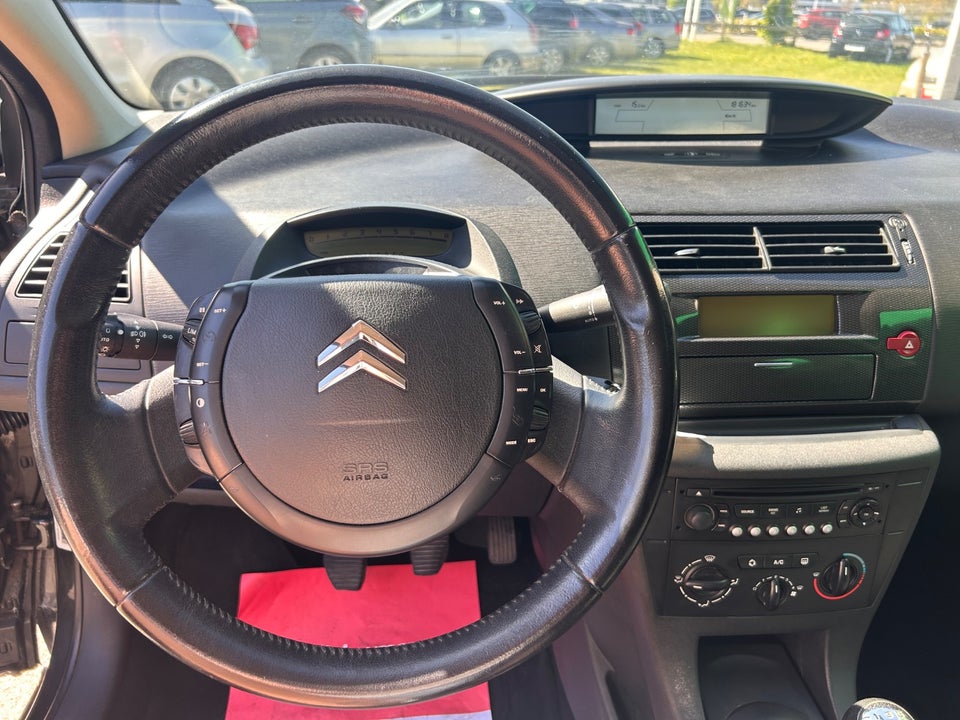 Citroën C4 2,0 16V 143 VTR 5d