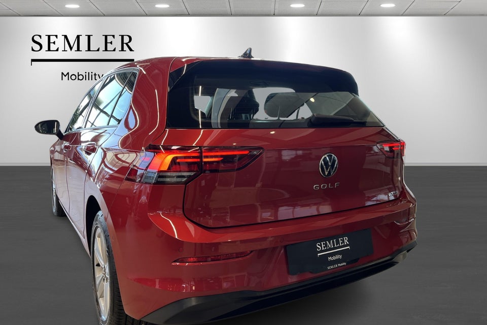 VW Golf VIII 1,5 eTSi 130 Life DSG 5d