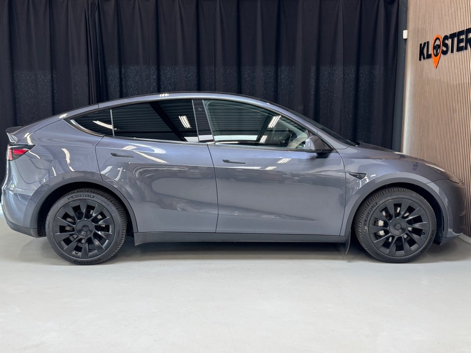 Tesla Model Y Long Range AWD 5d