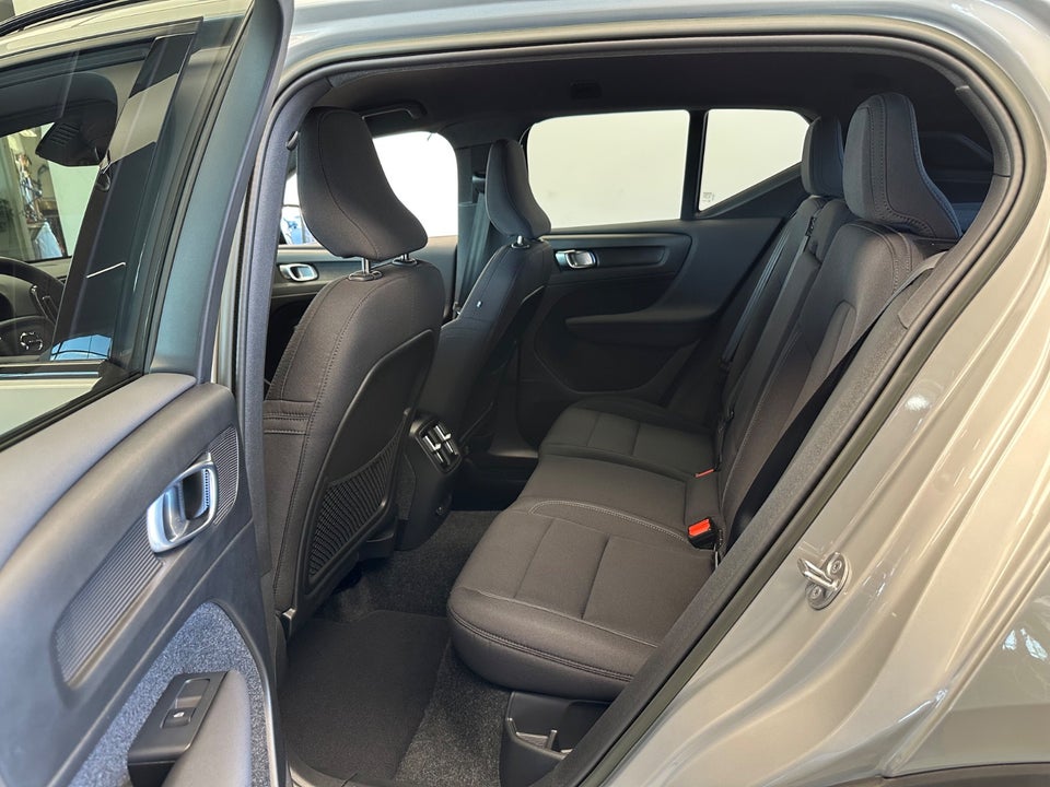 Volvo XC40 ReCharge Start 5d