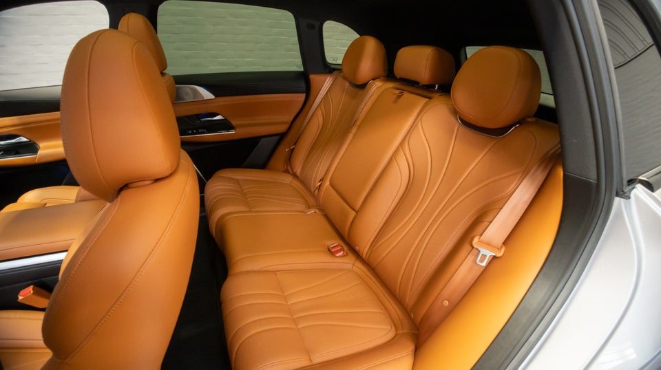 Xpeng G9 Standard Range 5d