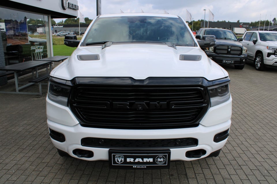 Dodge RAM 1500 5,7 V8 Hemi Laramie Night aut. 4d