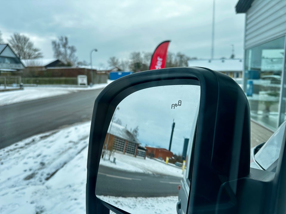 VW Crafter 35 2,0 TDi 177 Kassevogn L3H3 aut.