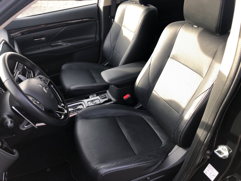 Mitsubishi Outlander 2,2 DI-D 150 Instyle aut. 4WD 7prs 5d