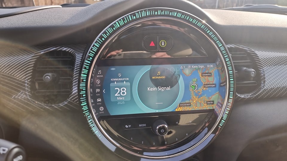 MINI Cooper SE Resolute Edition 3d