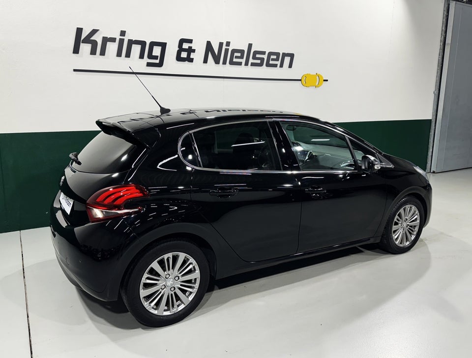 Peugeot 208 1,6 BlueHDi 100 Allure Sky 5d