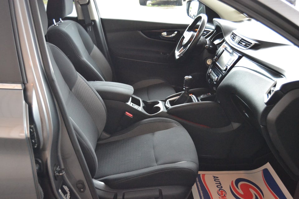 Nissan Qashqai 1,2 Dig-T 115 N-Connecta 5d