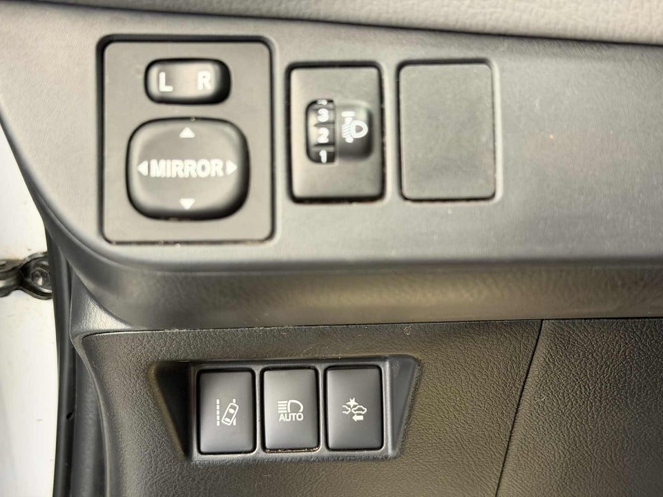 Toyota Yaris 1,5 Hybrid H2 e-CVT Van 5d