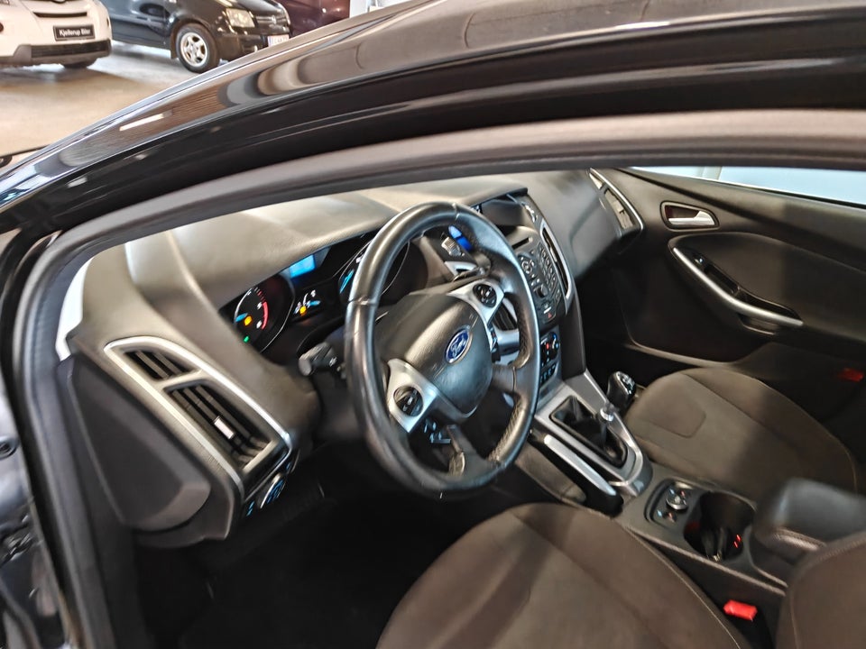 Ford Focus 1,6 TDCi 115 Titanium stc. 5d