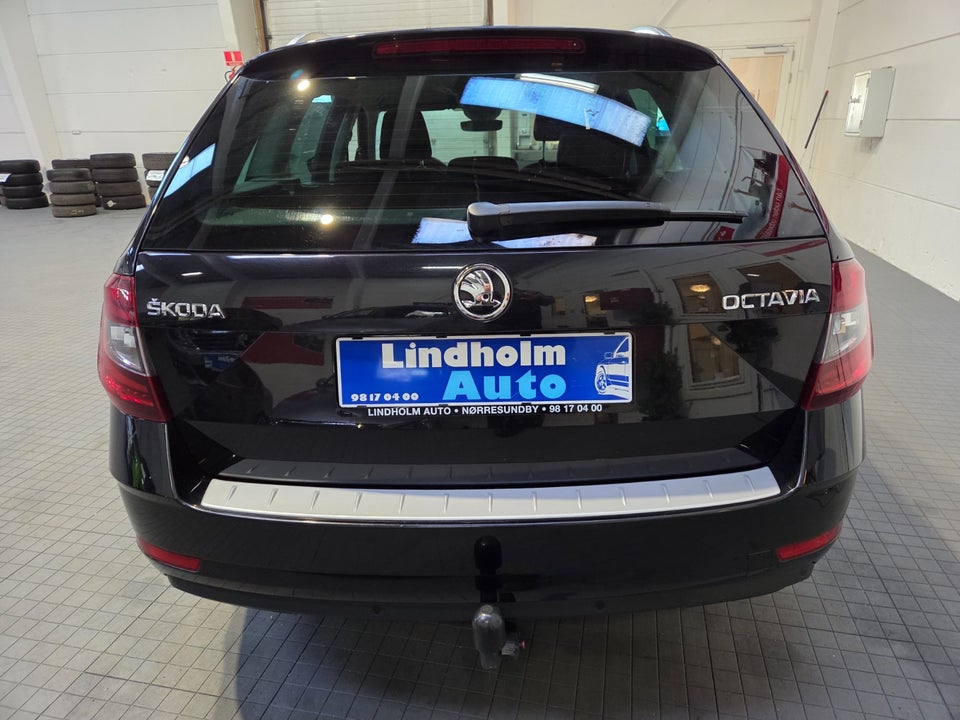 Skoda Octavia 1,6 TDi 115 Style Combi DSG 5d