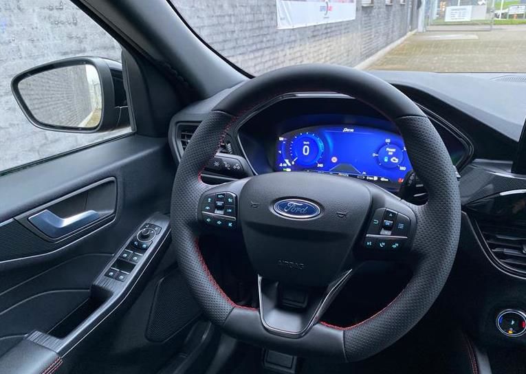 Ford Kuga 2,5 PHEV ST-Line X CVT 5d