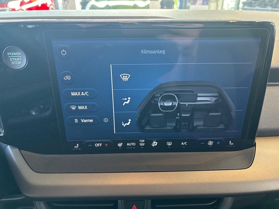 Ford E-Tourneo Courier 46 Titanium