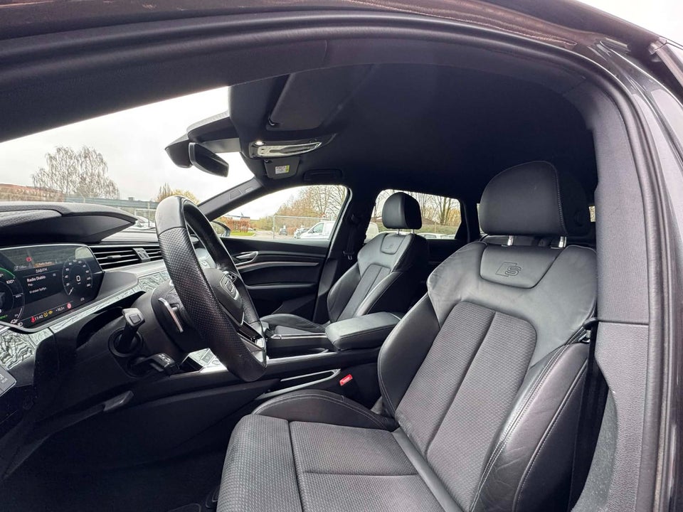 Audi e-tron 55 S-line quattro 5d