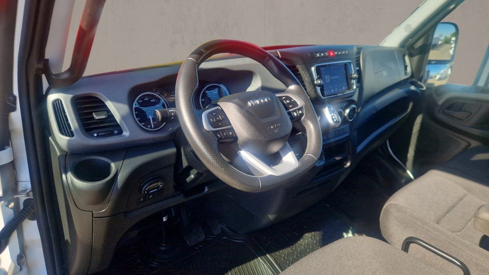 Iveco Daily 3,0 35S18 4100mm Lad AG8