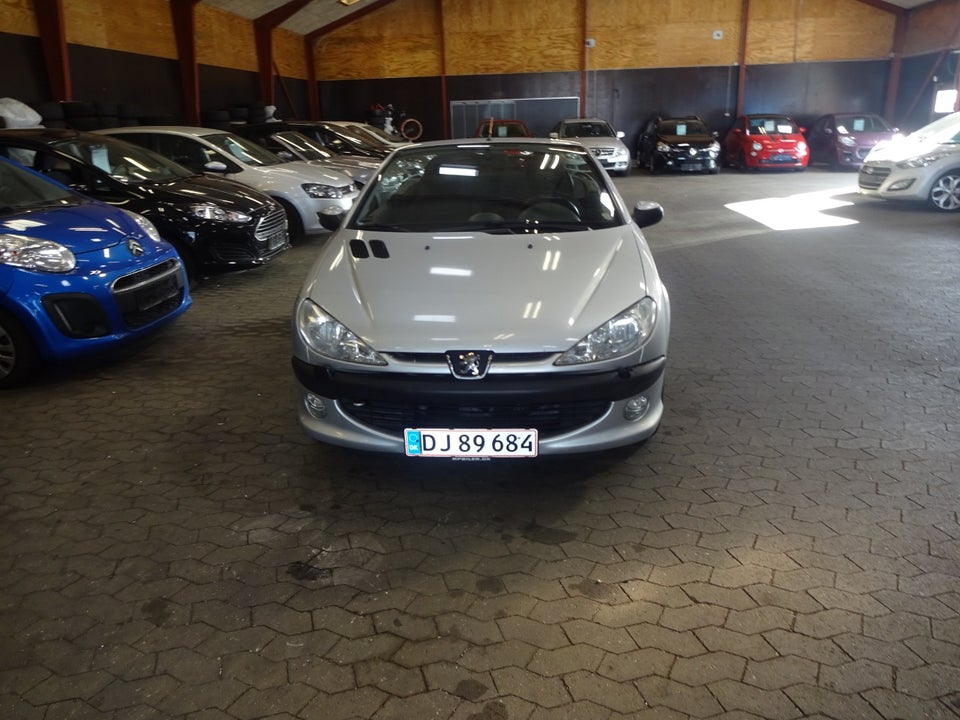 Peugeot 206 1,6 16V CC 2d