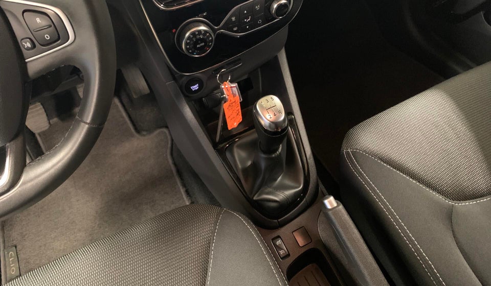 Renault Clio IV 0,9 TCe 90 Limited Sport Tourer 5d