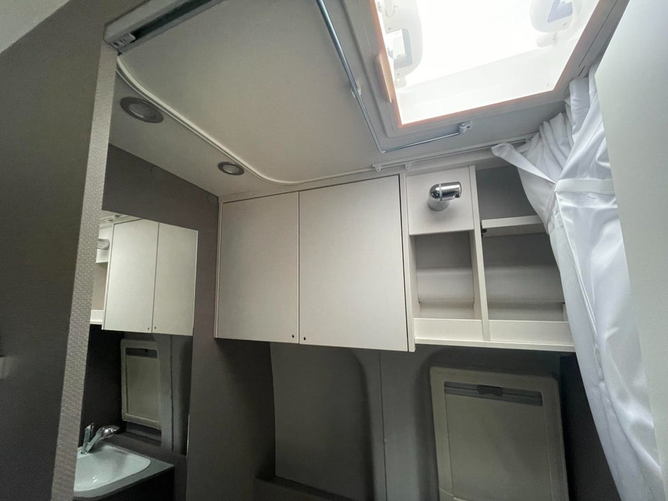 Etrusco CV600DF 2,0 aut. 4d