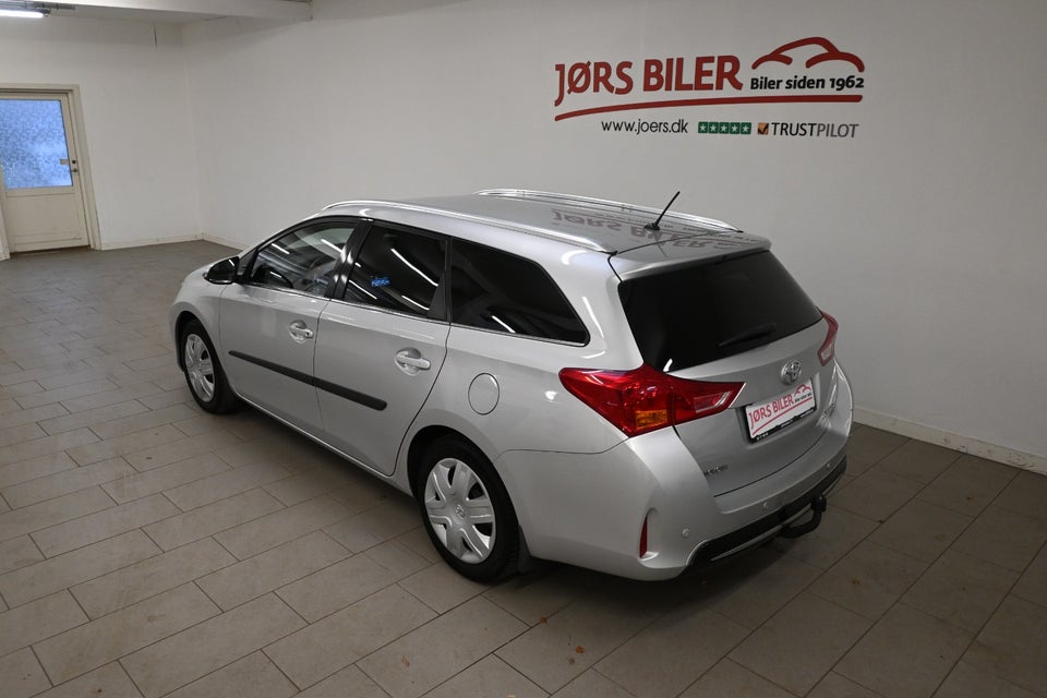 Toyota Auris 1,6 T2+ Touring Sports 5d