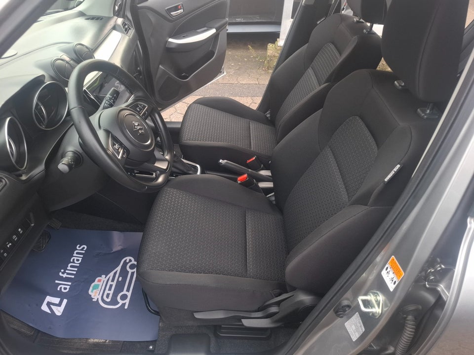 Suzuki Swift 1,2 mHybrid Action CVT 5d