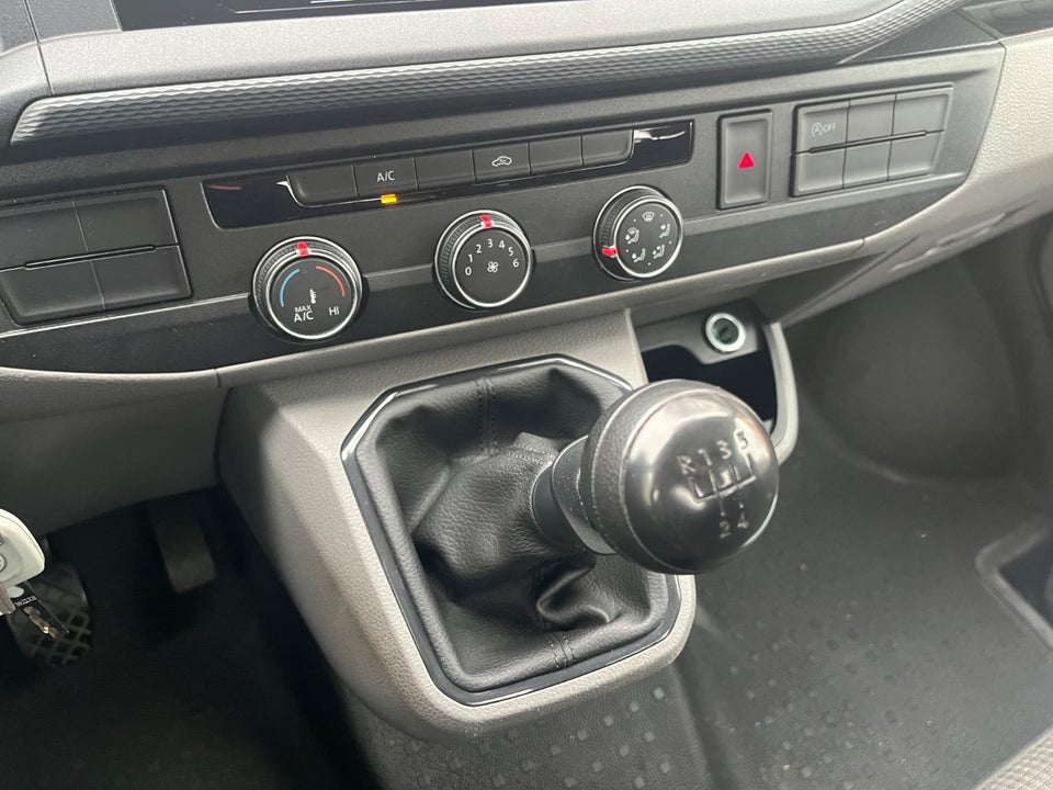 VW Transporter 2,0 TDi 110 Ladvogn lang