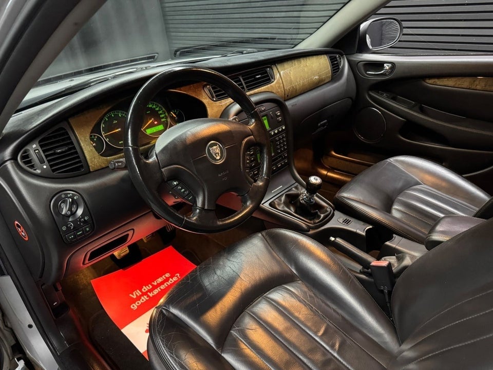 Jaguar X-type 2,5 Classic 4d