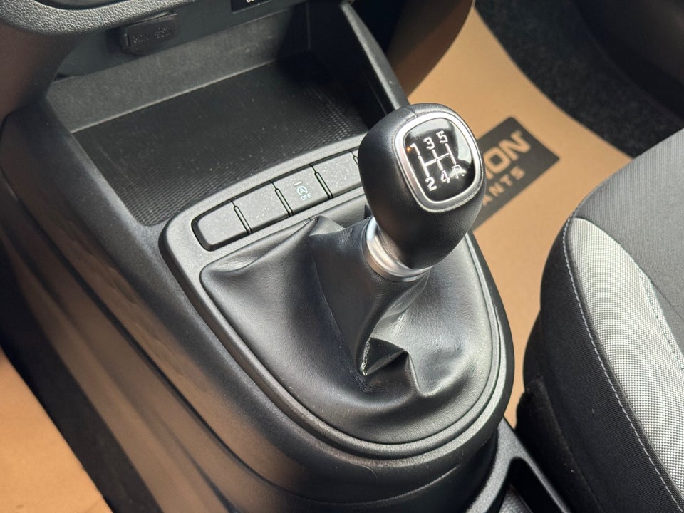 Hyundai i10 1,0 MPi Essential 5d