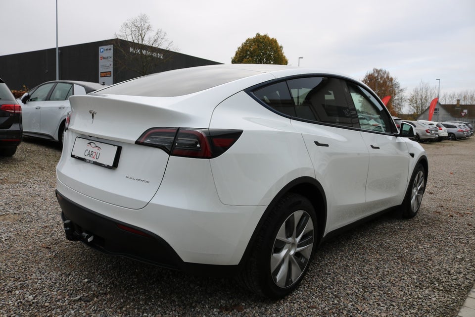 Tesla Model Y Long Range AWD 5d