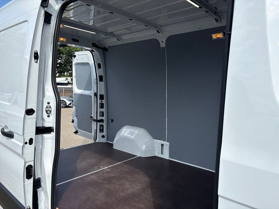 Renault Master V T33 2,0 dCi 150 L2H2 Kassevogn Tekno aut.