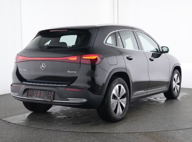 Mercedes EQA350 4Matic 5d