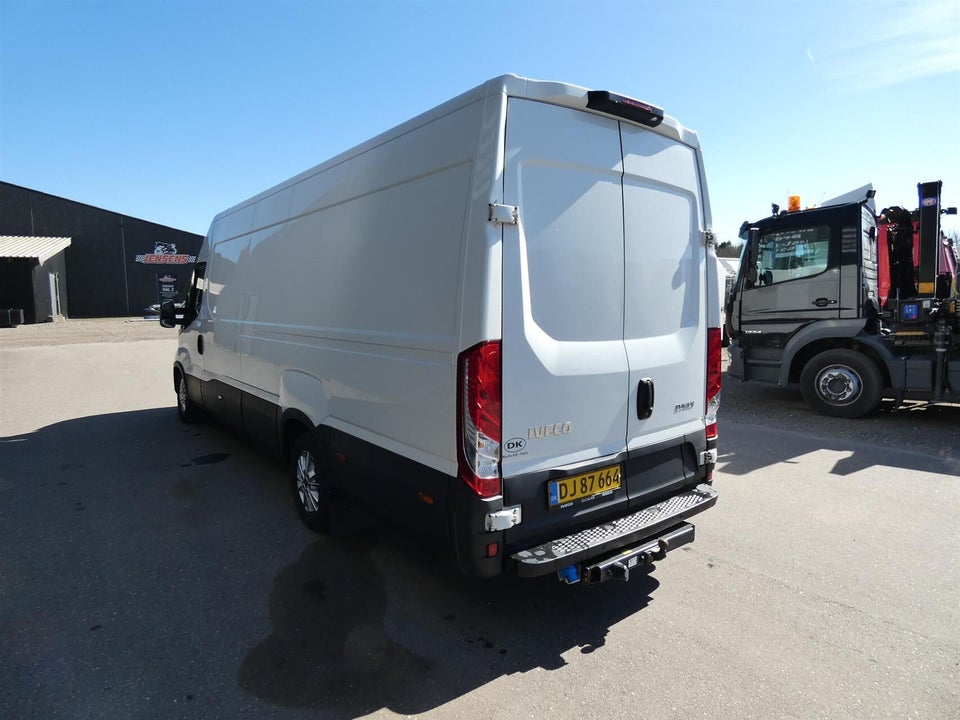 Iveco Daily 3,0 35S18 18m³ Van AG8