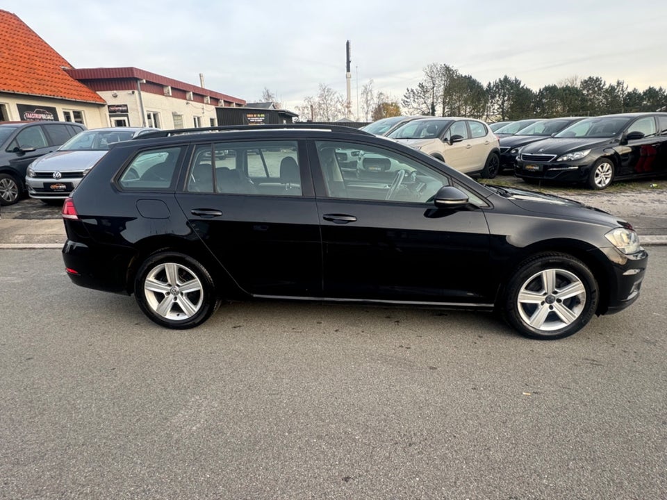 VW Golf VII 1,6 TDi 115 Trendline DSG 5d