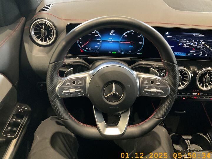 Mercedes EQA350 AMG Line 4Matic 5d
