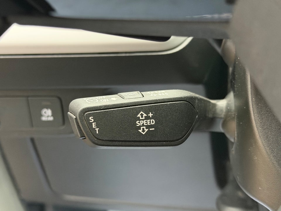 Audi Q4 e-tron 40  5d