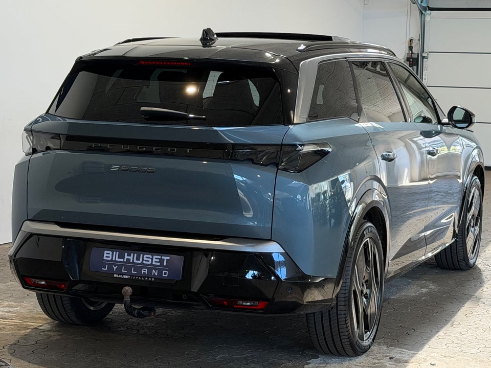 Peugeot e-5008 77 GT Pack 7prs 5d