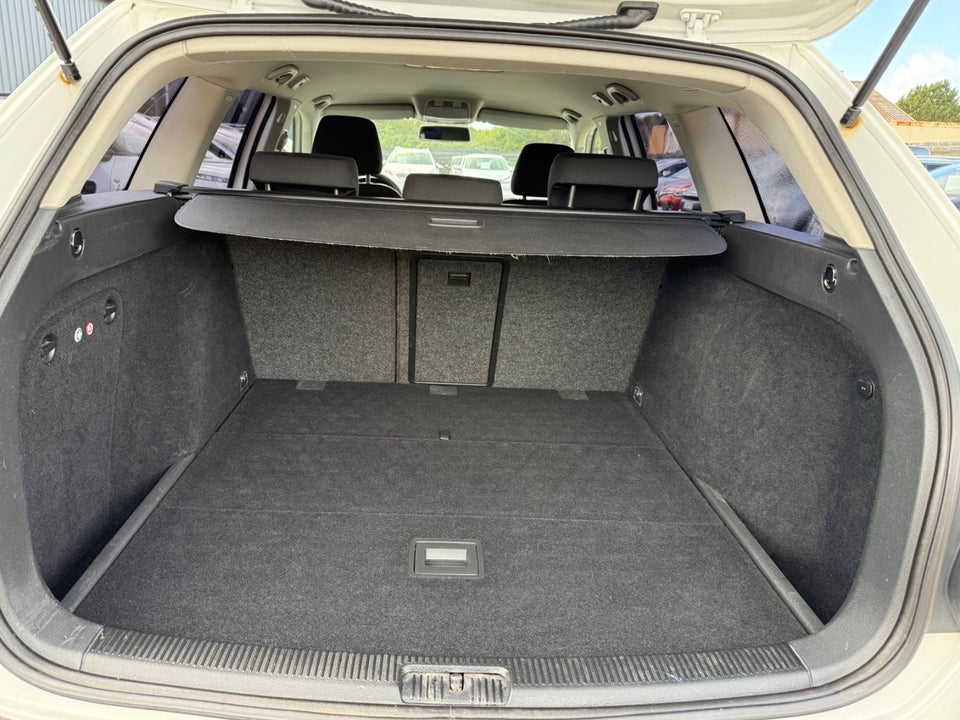 VW Golf VI 1,6 TDi 105 Comfortline Variant DSG BM 5d