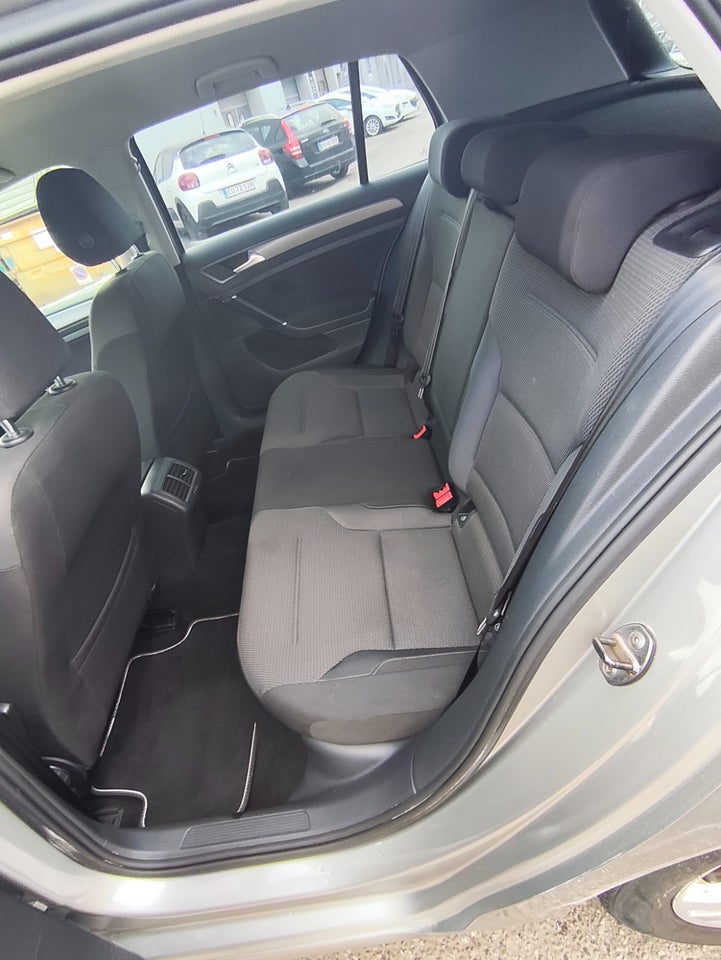 VW Golf VII 2,0 TDi 150 Comfortline BMT 5d