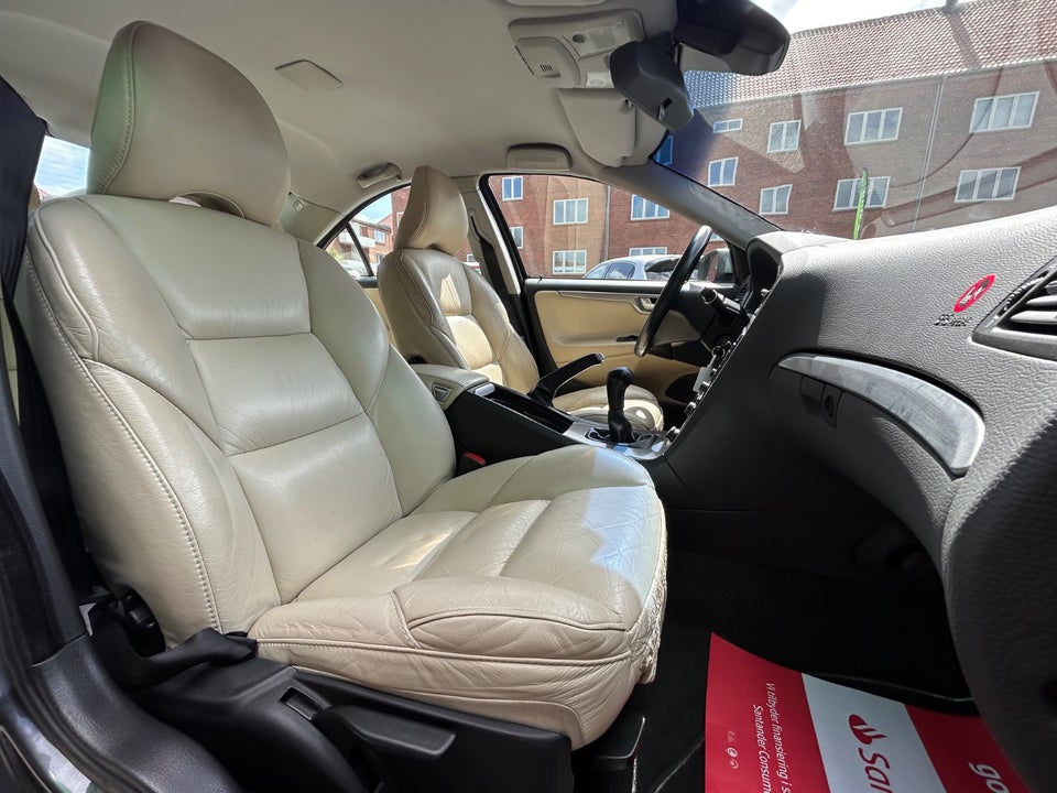 Volvo S60 2,4 140 4d