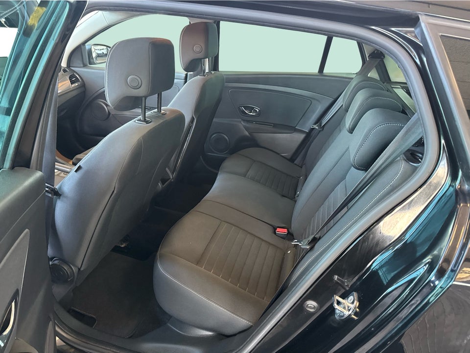 Renault Megane III 1,5 dCi 110 Limited Edition Sport Tourer EDC 5d