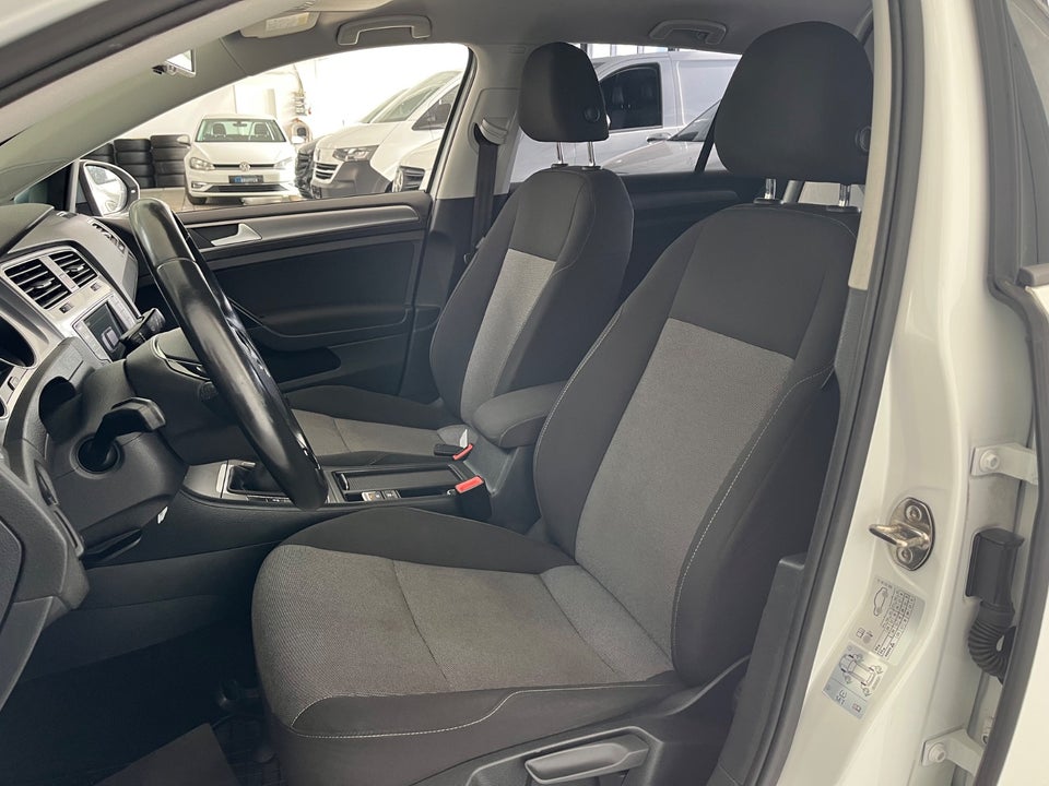 VW Golf VII 1,6 TDi 110 BlueMotion Van 5d